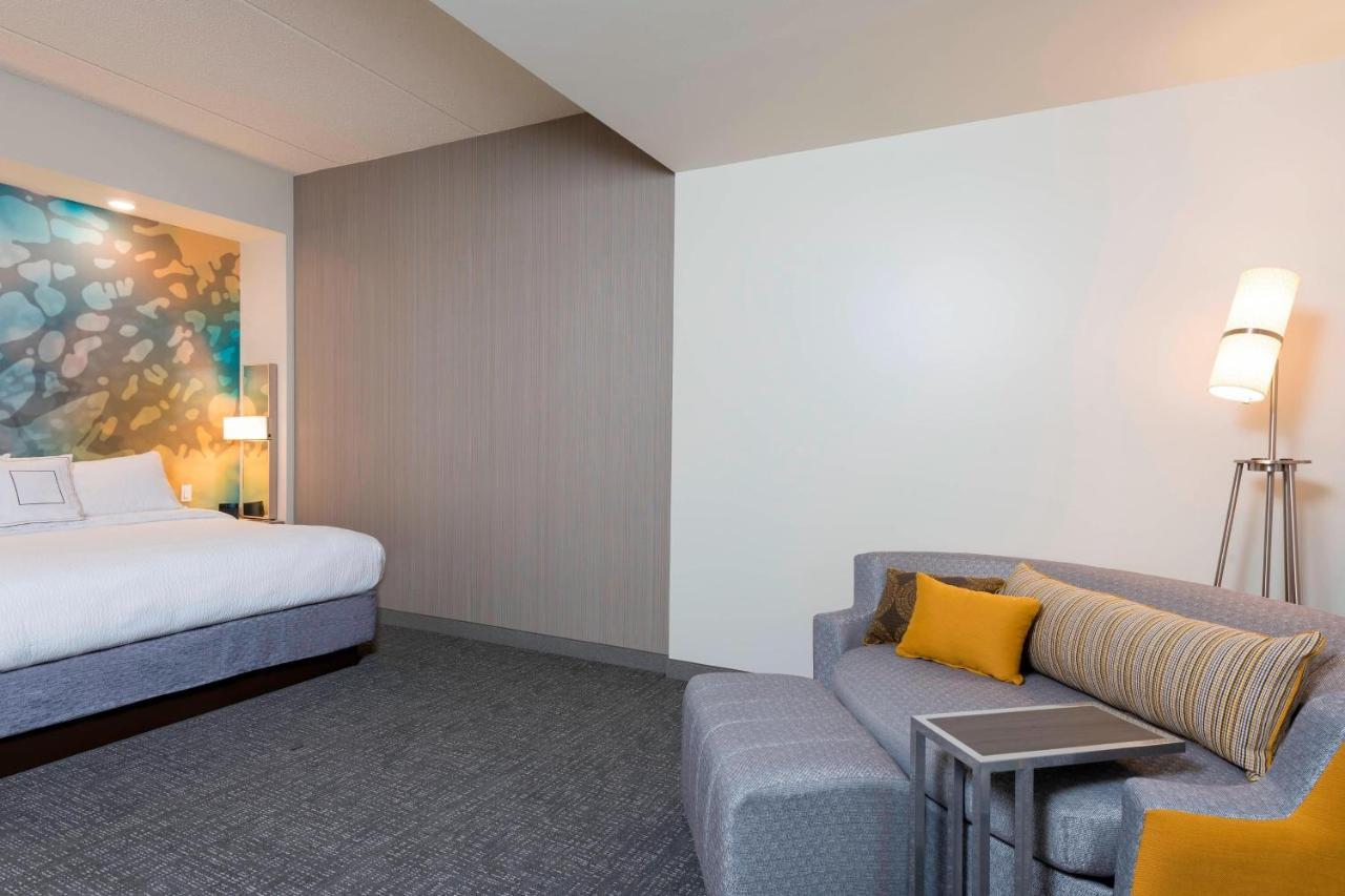 Courtyard By Marriott Mt. Pleasant At Central Michigan University Mount Pleasant Exterior foto