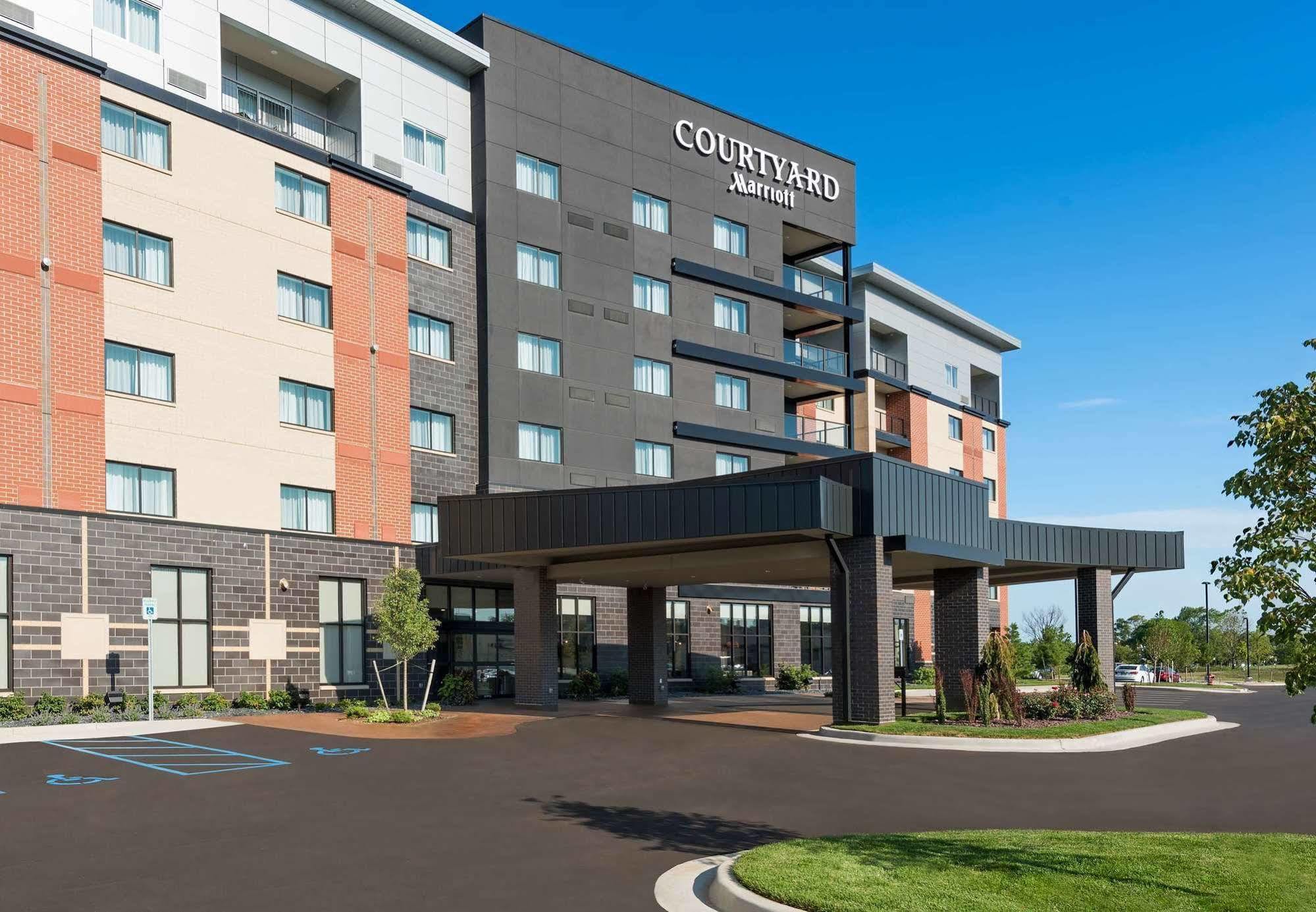 Courtyard By Marriott Mt. Pleasant At Central Michigan University Mount Pleasant Exterior foto